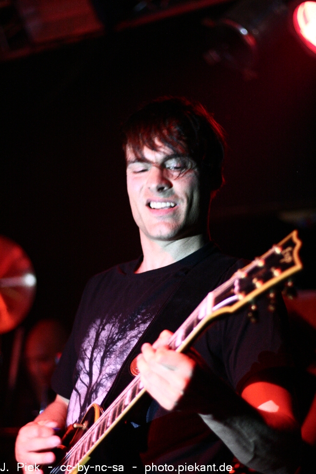 DED02.05.12Cologne low 04