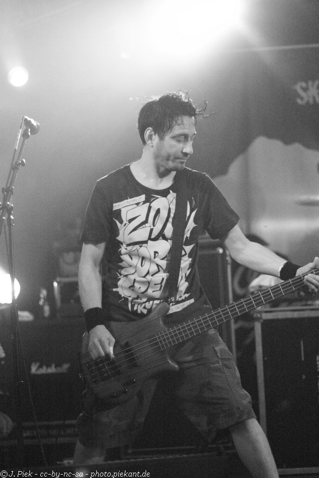 20120908 DEDHalle low 30