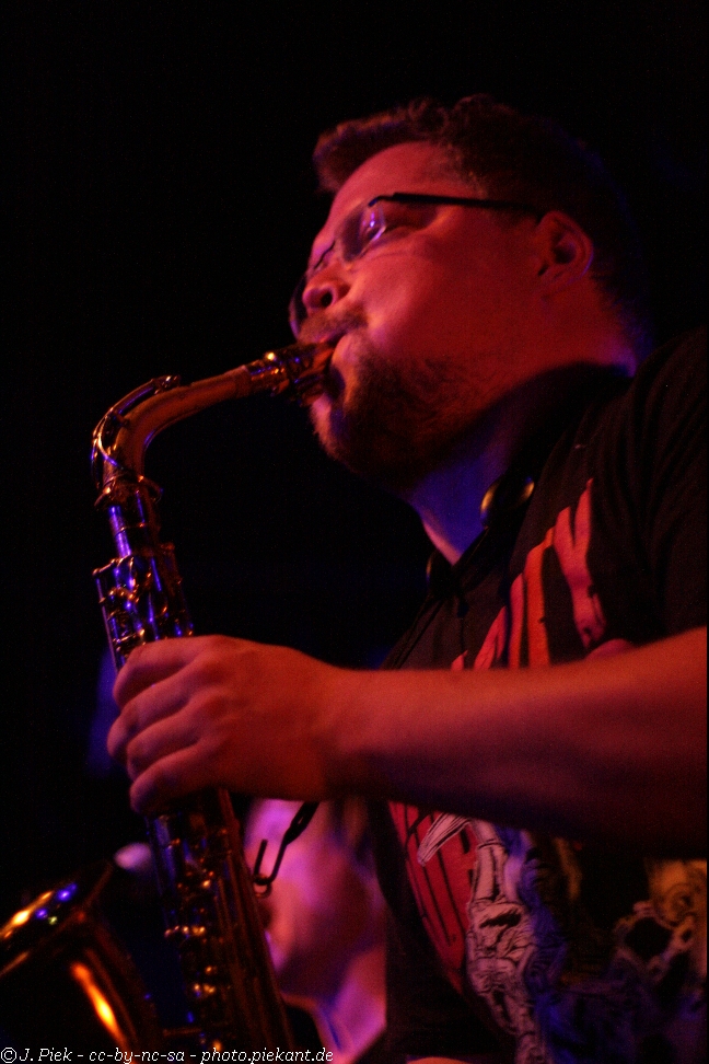 20120830 DED Paris low 02