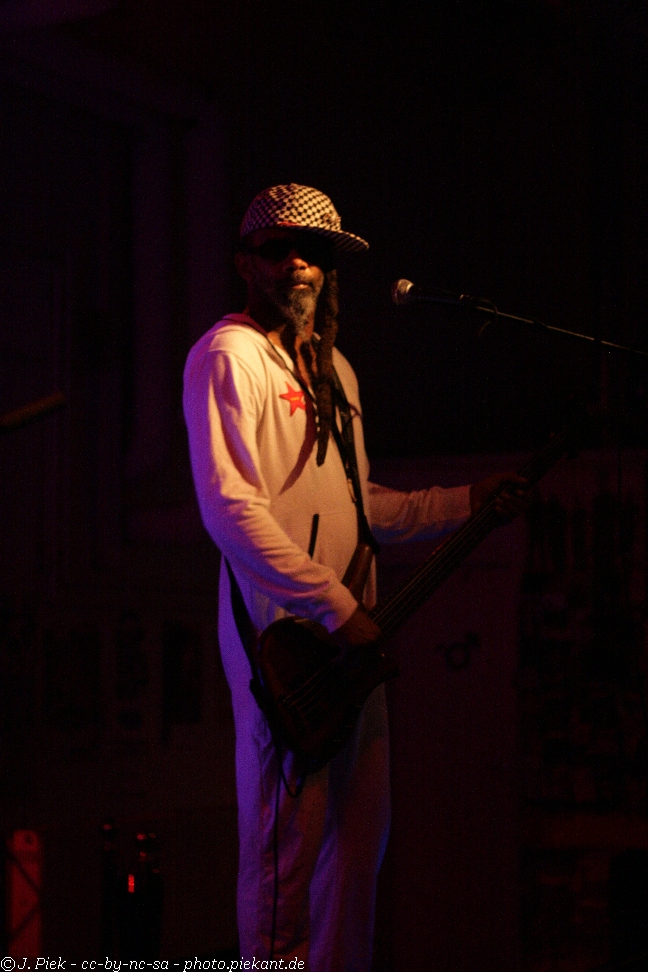 20121119 Fishbone low 67