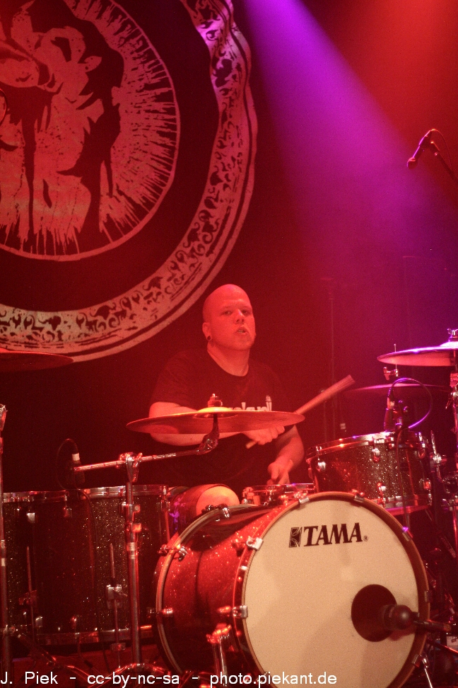 20120430JollyRogerLuenen low 25