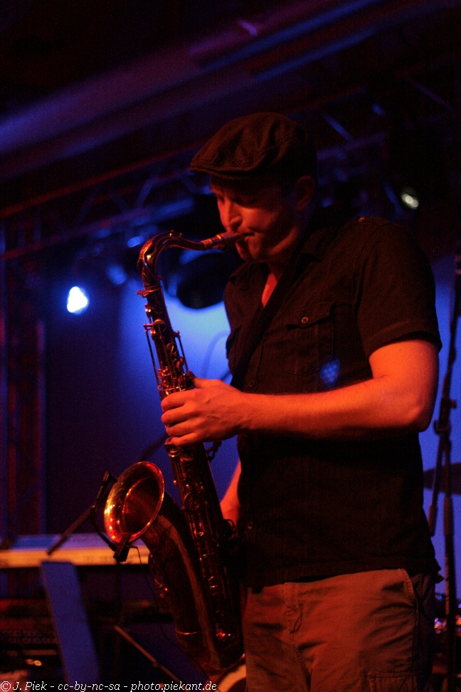 20121119 ngobo low 07