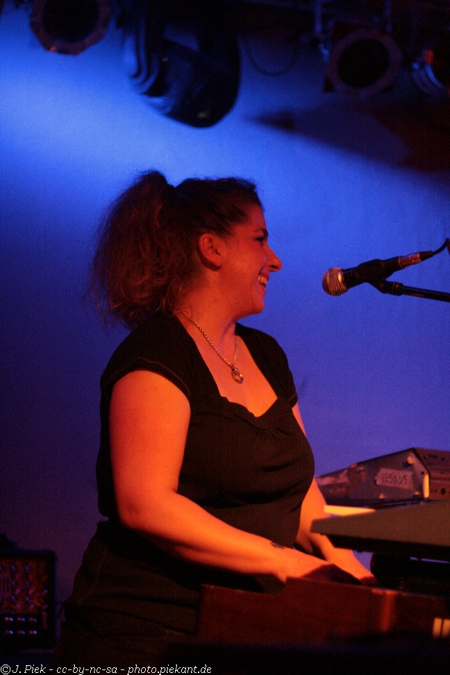 20121119 ngobo low 15