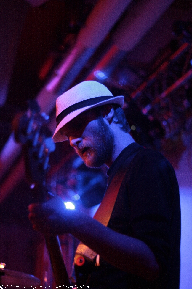 20121119 ngobo low 35