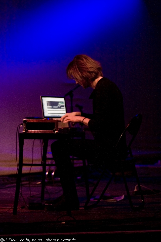 2013 03 16Alessia low 06