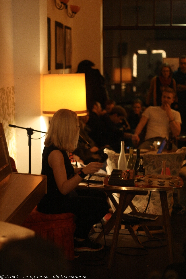 20130201LydiaScott low 02