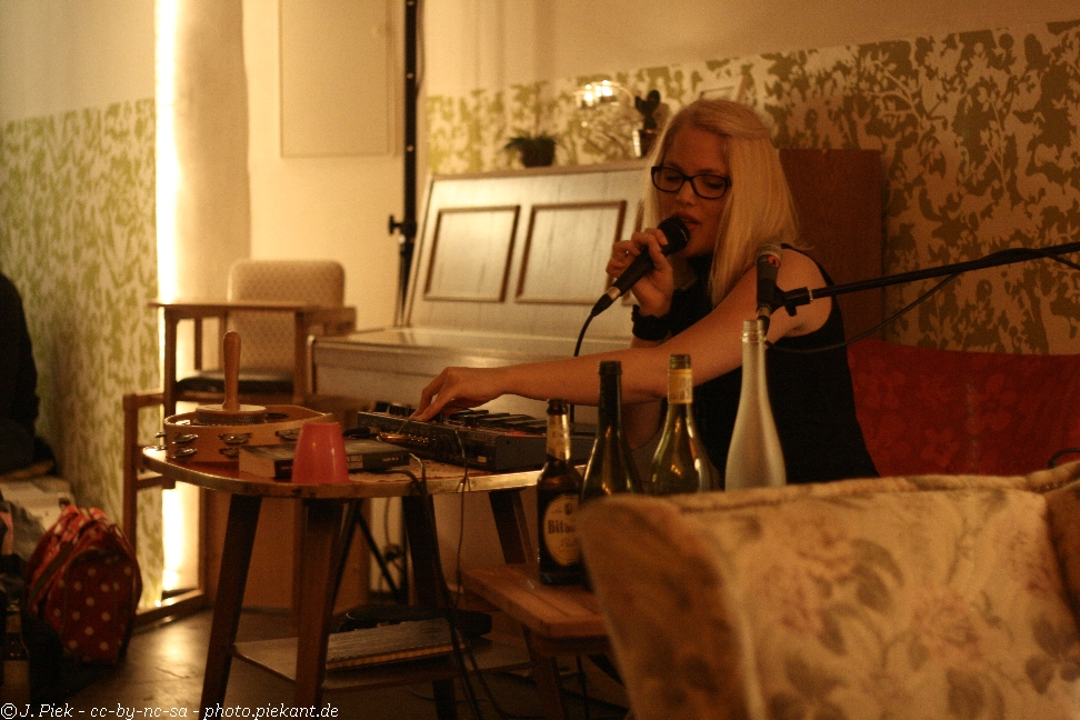 20130201LydiaScott low 06